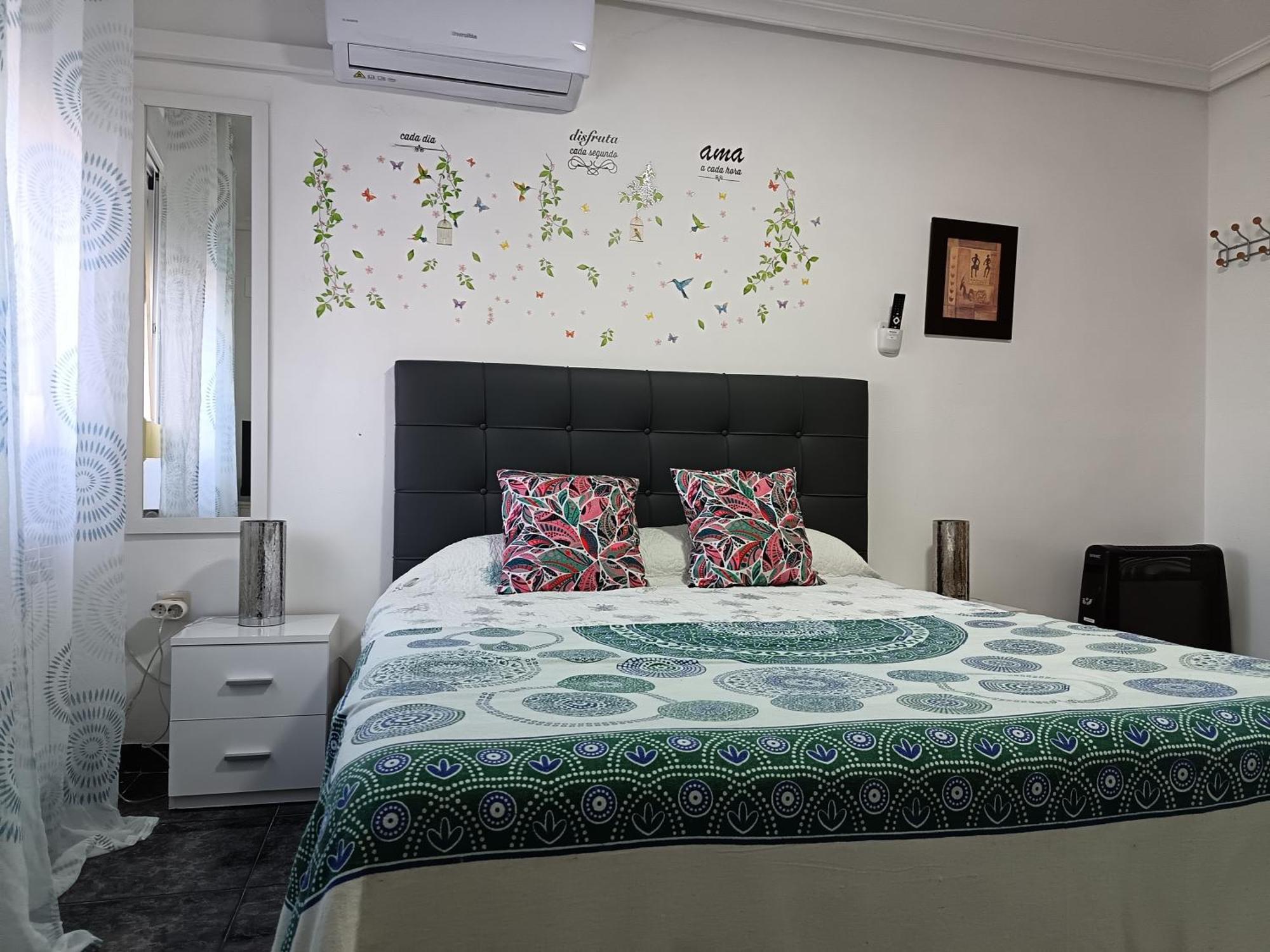 Casa Oasis Puertollano, Una Casa Rural En Puertollano, Agradable, Con Piscina En Zona Tranquila Екстериор снимка