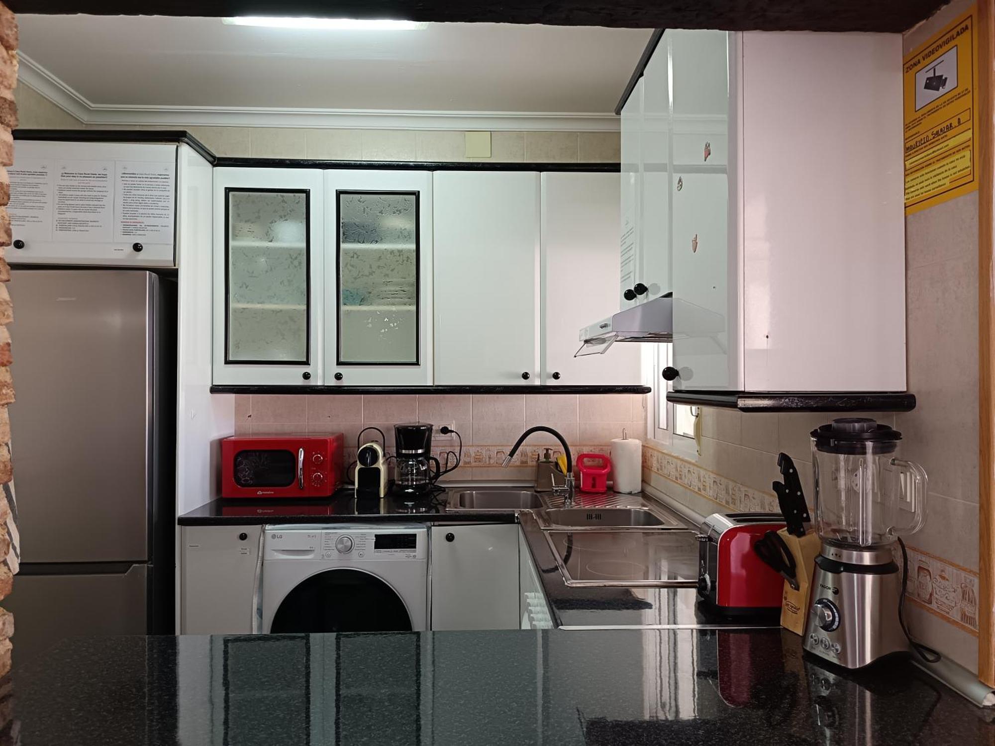 Casa Oasis Puertollano, Una Casa Rural En Puertollano, Agradable, Con Piscina En Zona Tranquila Екстериор снимка